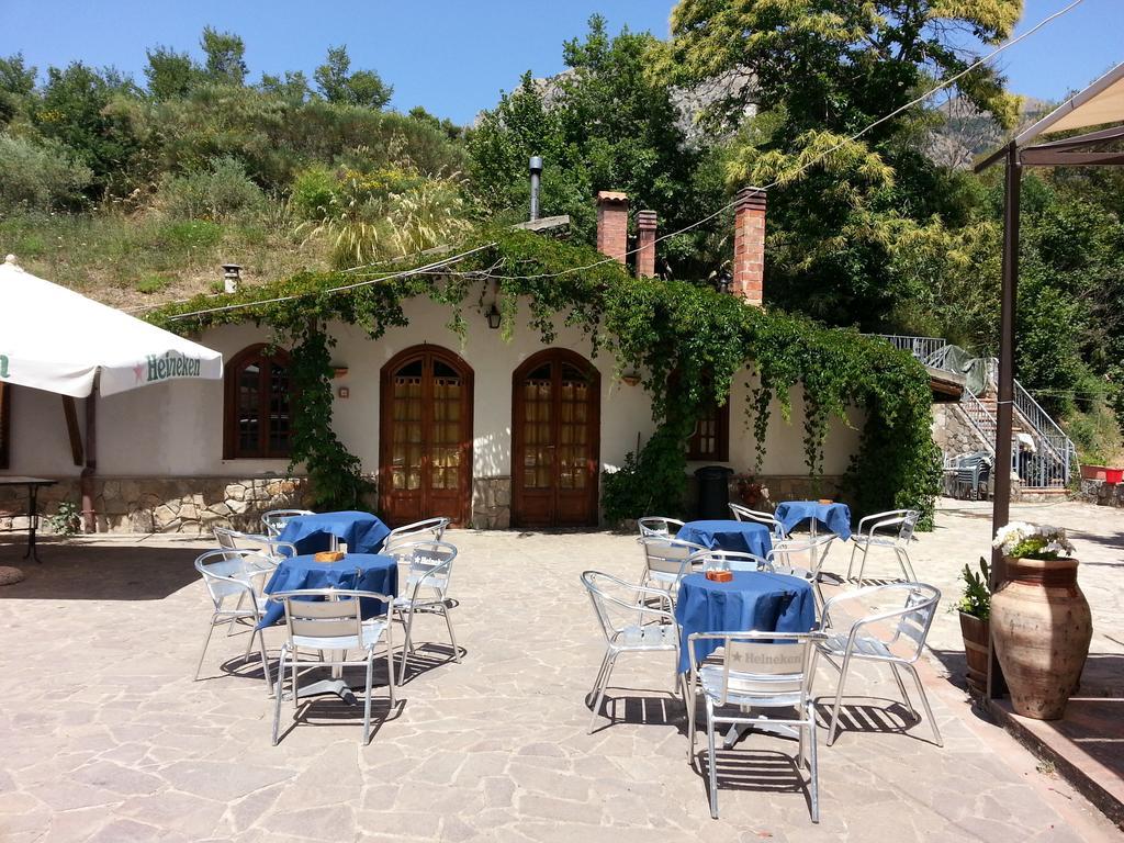Villa Agriturismo La Sorgente Delle Madonie Polizzi Generosa Exterior foto
