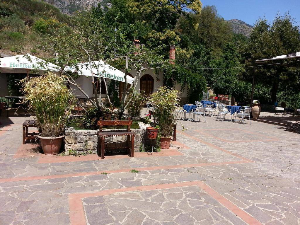 Villa Agriturismo La Sorgente Delle Madonie Polizzi Generosa Exterior foto